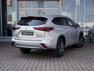 2026 Toyota Highlander IV (XU70), серый, 5599900 рублей, вид 3