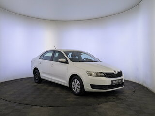 2019 Skoda Rapid I Рестайлинг, белый, 875000 рублей, вид 3