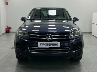 2010 Volkswagen Touareg II, синий, 1615000 рублей, вид 2
