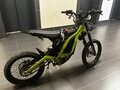 2022 Sur-ron Light Bee, зелёный - вид 3