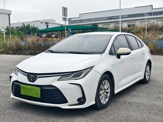 2022 Toyota Corolla XII (E210), белый, 1140000 рублей, вид 1