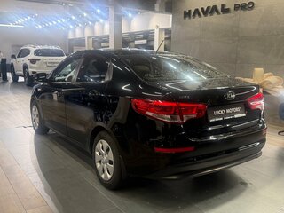 2015 Kia Rio III Рестайлинг, чёрный, 795000 рублей, вид 4