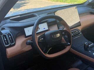2025 Geely Atlas II, белый, 2650000 рублей, вид 3