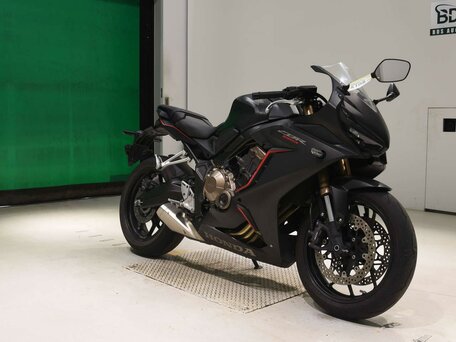 2020 Honda CBR 650R, чёрный, 899000 рублей, вид 3