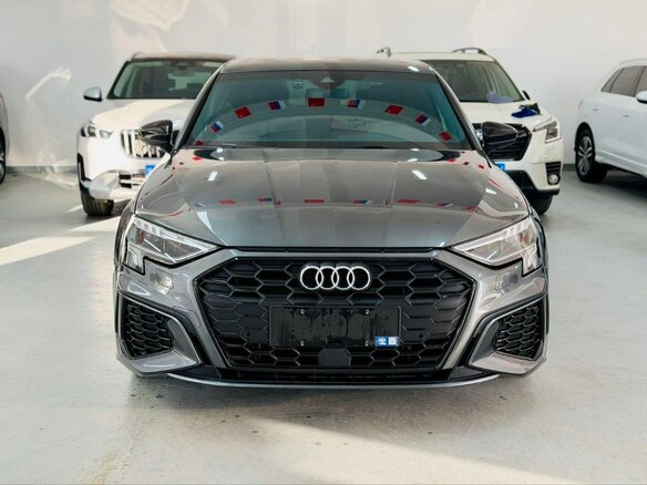 2022 Audi A3 35 TFSI Long IV (8Y), серебристый, 2490000 рублей - вид 1