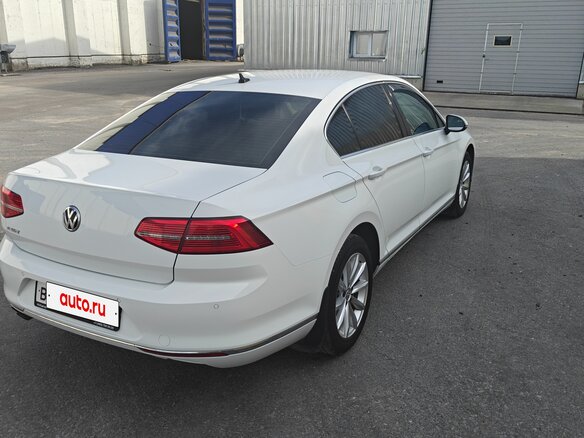 2018 Volkswagen Passat B8, белый, 1970000 рублей - вид 1