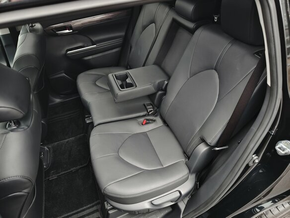 2026 Toyota Highlander IV (XU70), чёрный - вид 25