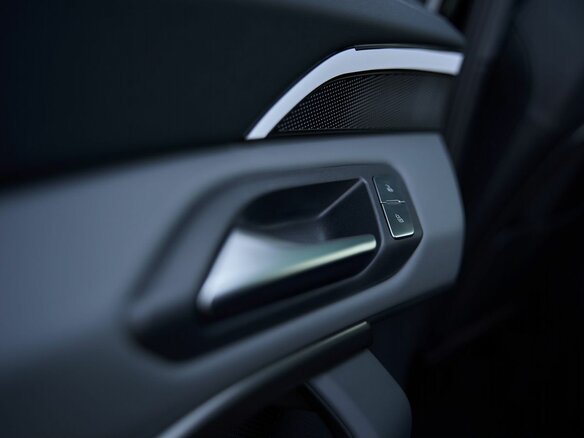 2026 Audi Q5 L III (GU), чёрный, 7099900 рублей - вид 20