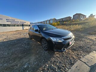 2016 Toyota Camry VII (XV50) Рестайлинг, чёрный, 1980000 рублей, вид 2