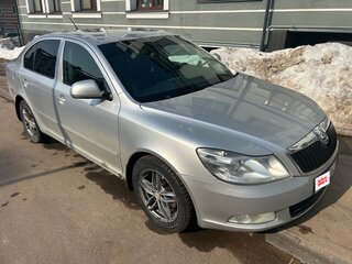 2012 Skoda Octavia II (A5) Рестайлинг, серебристый, 650000 рублей, вид 3