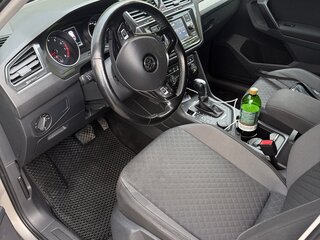 2017 Volkswagen Tiguan II, серебристый, 2350000 рублей, вид 5