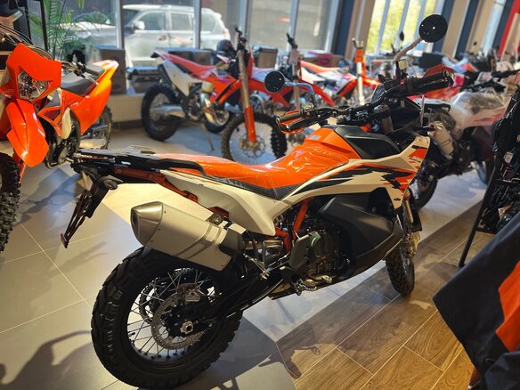 2026 KTM 890 Adventure R, белый, 1800000 рублей - вид 2