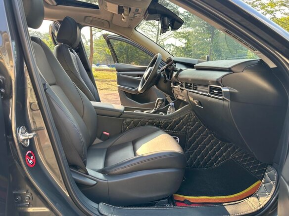 2023 Mazda 3 Axela IV (BP), серый, 1450000 рублей - вид 9