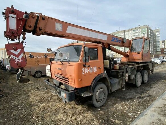 2011 Клинцы КС-55713-1К, оранжевый, 3100000 рублей