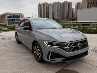 2023 Volkswagen Lavida III Рестайлинг, серый, 1450000 рублей, вид 1