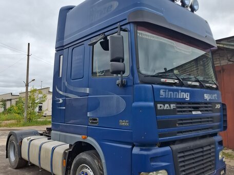 2005 DAF 95XF, синий, 2500000 рублей, вид 3