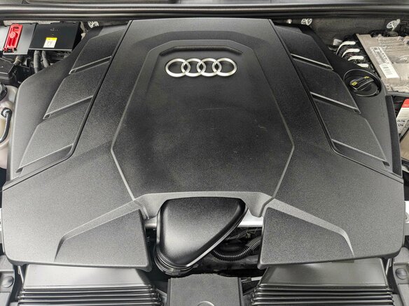 2019 Audi Q8 55 TFSI I (4M), серый, 4900000 рублей - вид 8