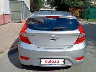 2011 Hyundai Solaris I, серебристый, 660000 рублей, вид 3
