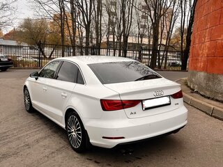 2016 Audi A3 III (8V), белый, 1900000 рублей, вид 3