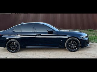 2020 BMW 5 серии 520d xDrive VII (G30/G31/G38) Рестайлинг, чёрный, 5000000 рублей, вид 2