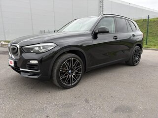 2020 BMW X5 25d IV (G05/G18), чёрный, 6290000 рублей, вид 3