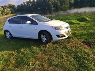 2014 Opel Astra J Рестайлинг, белый, 750000 рублей, вид 3