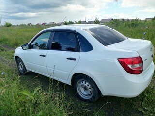 2016 Lada (ВАЗ) Granta I, белый, 280000 рублей, вид 1
