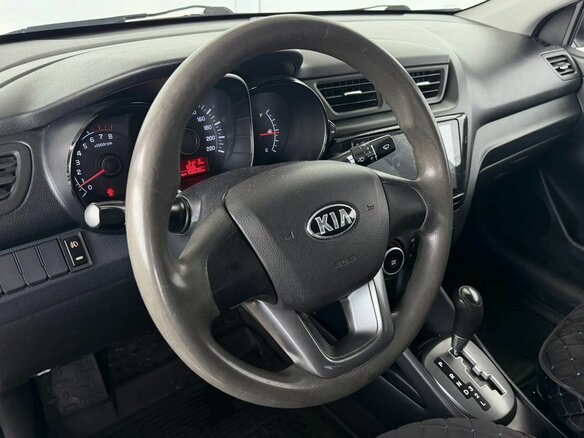 2013 Kia Rio III, серебристый, 760000 рублей - вид 15