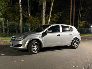 2012 Opel Astra H Рестайлинг, серебристый, 520000 рублей, вид 4