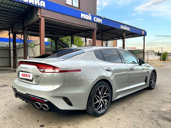 2021 Kia Stinger I Рестайлинг, серый, 3250000 рублей - вид 5