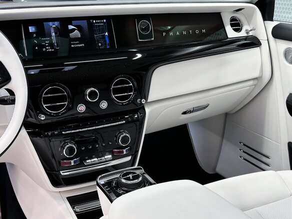 2026 Rolls-Royce Phantom Extended VIII (Series I), чёрный, 87500000 рублей - вид 19