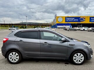 2013 Kia Rio 4-speed III, серый, 800000 рублей, вид 4
