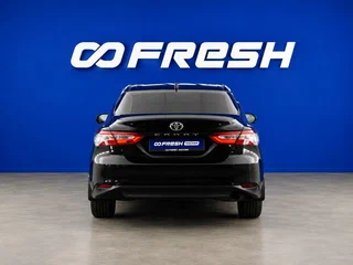 2021 Toyota Camry VIII (XV70), чёрный, 2470055 рублей, вид 4