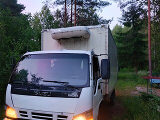 2009 Isuzu Elf (N-series), белый, 700000 рублей, вид 4