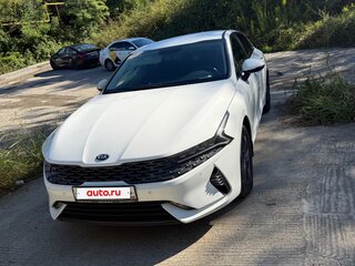 2021 Kia K5 III, белый, 1950000 рублей, вид 1