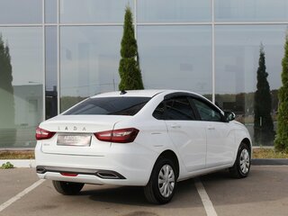 2024 Lada (ВАЗ) Vesta I Рестайлинг (NG), белый, 1280000 рублей, вид 4
