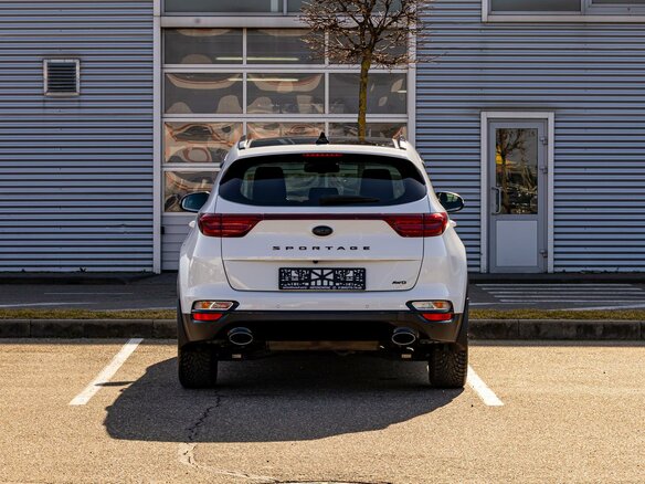 2021 Kia Sportage IV Рестайлинг, белый, 2095000 рублей - вид 4
