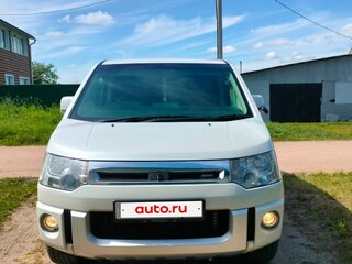 2010 Mitsubishi Delica D:5 I, белый, 2200000 рублей, вид 3