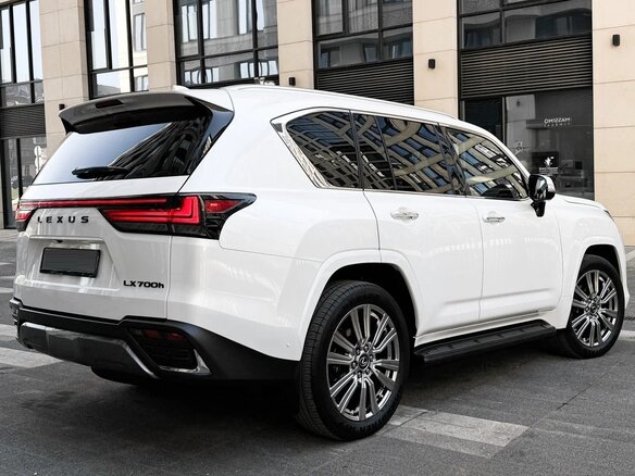 2026 Lexus LX 700h IV, белый - вид 2
