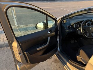 2011 Peugeot 308 I, бежевый, 450000 рублей, вид 4