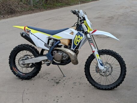 2023 Husqvarna TE 250, белый, 670000 рублей, вид 1