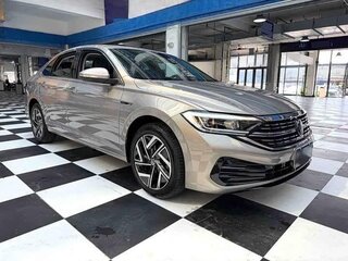 2022 Volkswagen Sagitar III Рестайлинг, золотистый, 1650000 рублей, вид 2