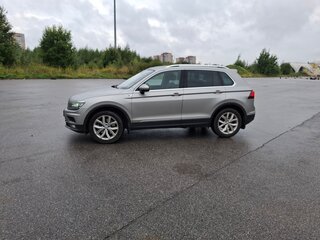 2017 Volkswagen Tiguan II, серебристый, 2350000 рублей, вид 5