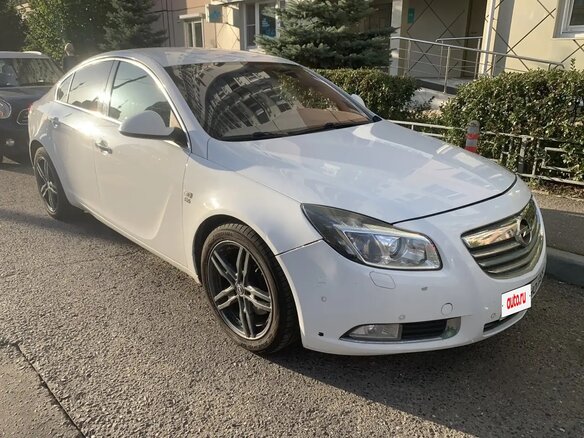 2011 Opel Insignia I, белый - вид 2