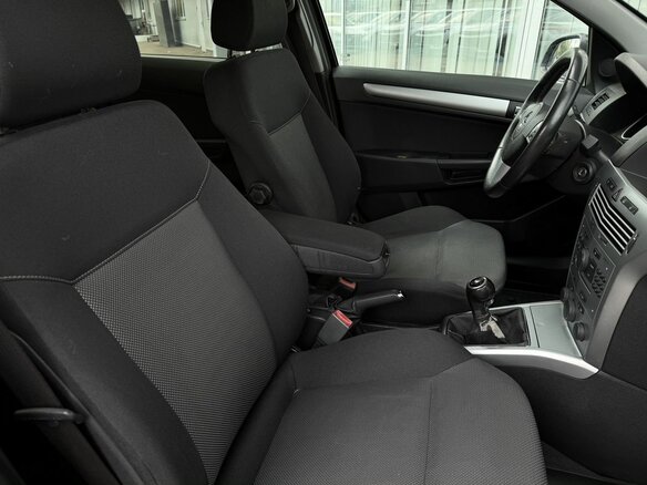 2011 Opel Astra H Рестайлинг, чёрный - вид 9