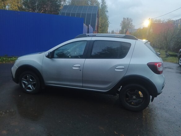 2019 Renault Sandero Stepway II Рестайлинг, серый - вид 5