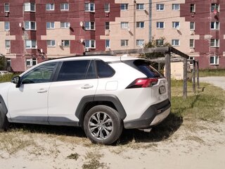 2024 Toyota RAV4 V (XA50), белый, 4100000 рублей, вид 2