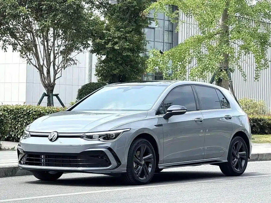 Открыть фотографии: Volkswagen Golf VIII