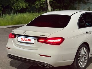 2021 Mercedes-Benz E-Класс 220 d V (W213, S213, C238) Рестайлинг, белый, 5350000 рублей, вид 4