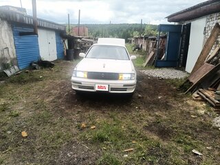 1993 Toyota Crown IX (S140), белый, 400000 рублей, вид 2